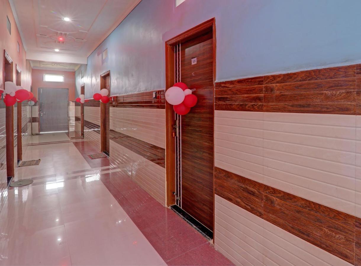 Hotel O Surya Inn Pura Raghunāth Exteriér fotografie